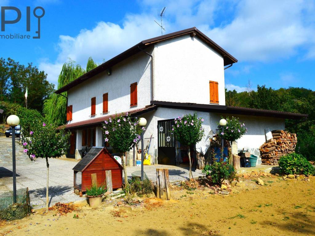 Villa a Incisa scapaccino in regione calzapello - Foto 4