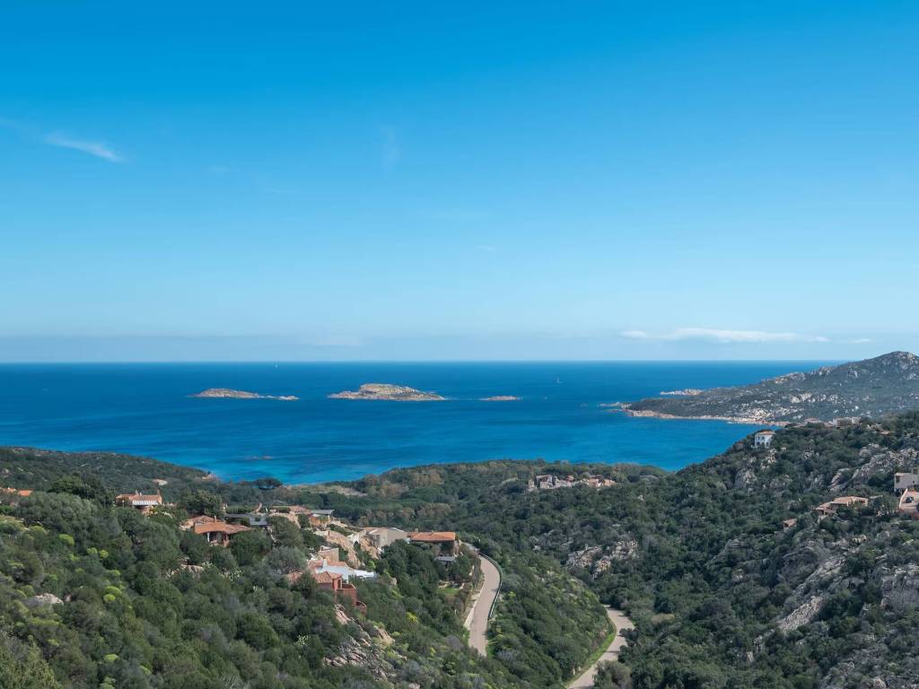Appartamento a Arzachena in Via l'Unfarru - Foto 4