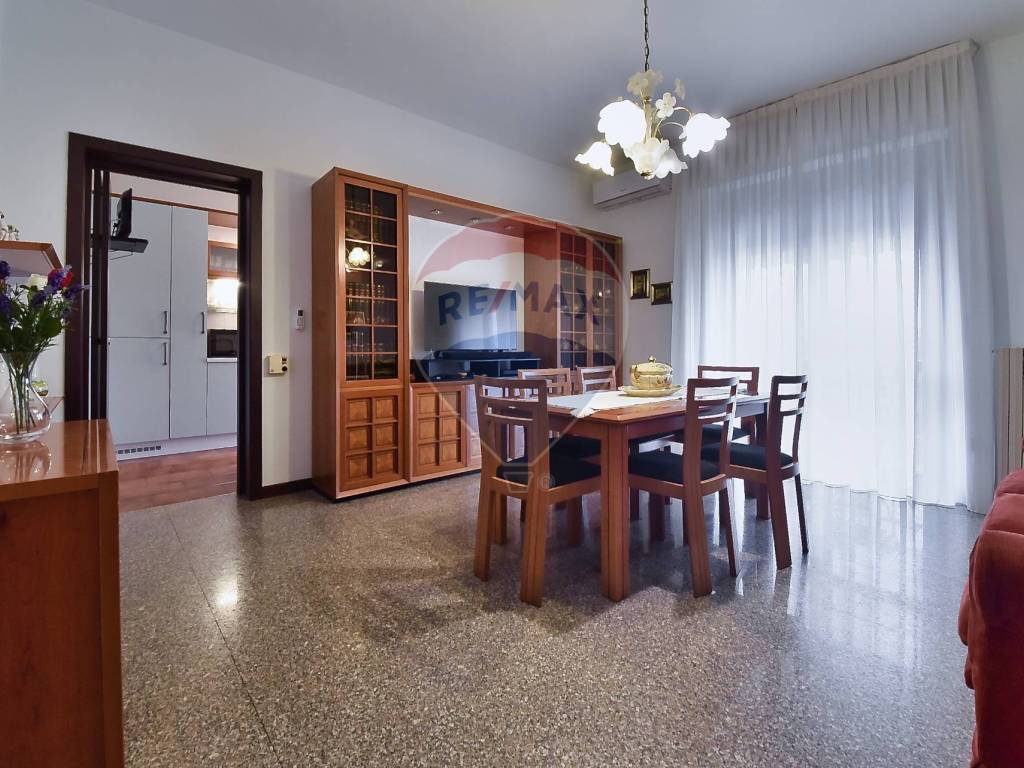 Appartamento a Gerenzano in via Berra, 17 - Foto 2