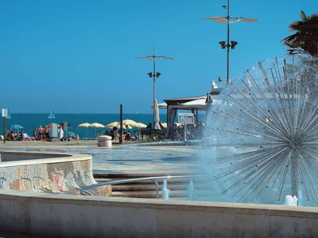 Palazzo / stabile a Misano adriatico - Foto 3