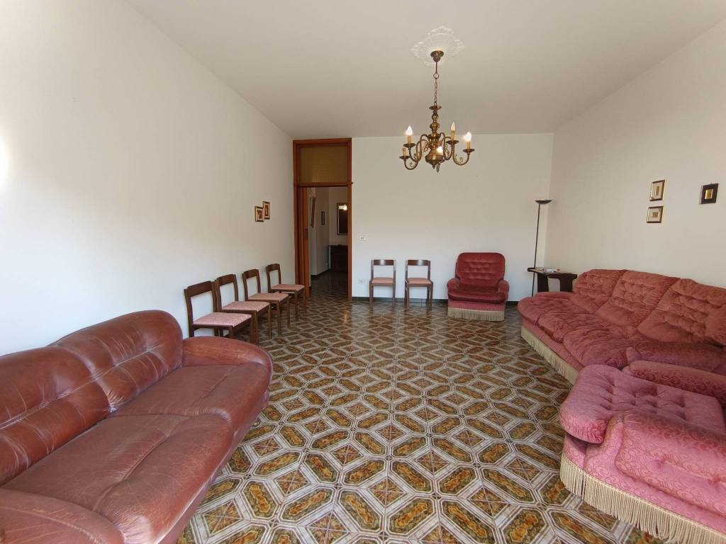 Appartamento a Monteroni di lecce in Via Santi Medici - Foto 3