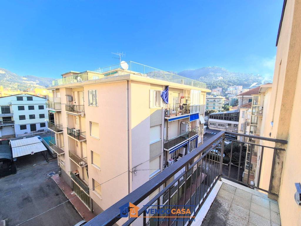 Appartamento a Finale ligure in Via Aosta - Foto 4