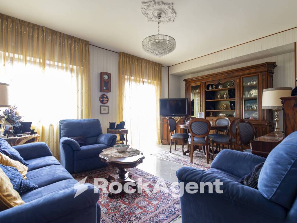 Appartamento a Catanzaro in Via Eugenio de Riso, 77 - Foto 2