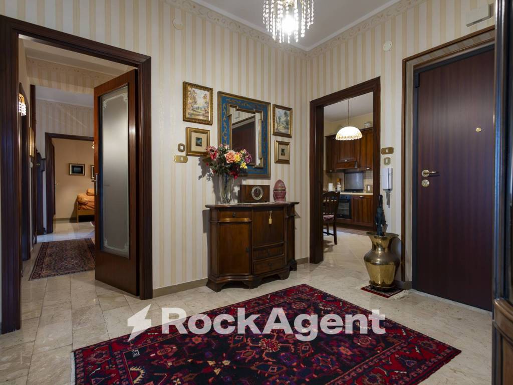 Appartamento a Catanzaro in Via Eugenio de Riso, 77 - Foto 3