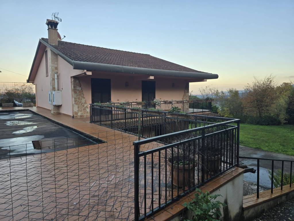 Villa a Ceccano in Via San Paolo della Croce - Foto 2