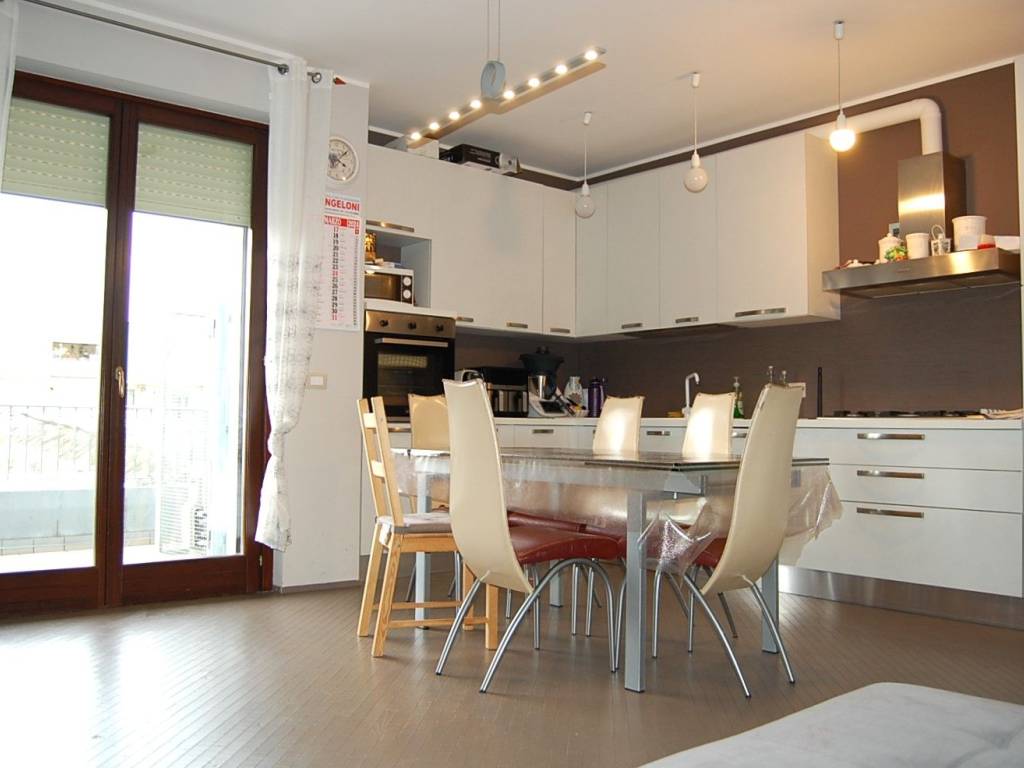 Appartamento a Morro d'oro in Via Rosario Livatino - Foto 2