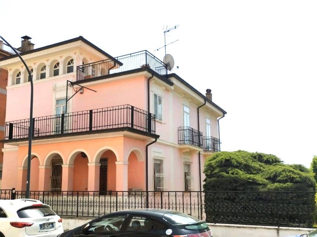 Villa a Avezzano in Via Monsignor Pio Marcello Bagnoli, 162 - Foto 2