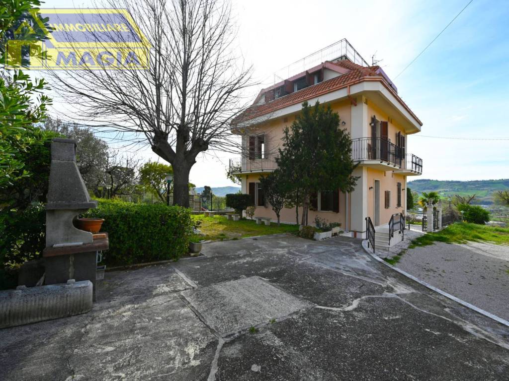 Casa indipendente a Castel di lama in Via Giovanni Boccaccio - Foto 4