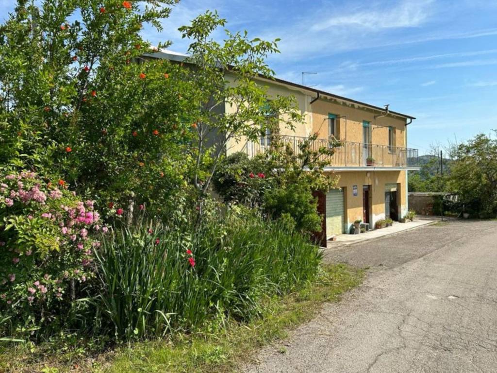 Casa indipendente a Penne in Contrada Trofigno, 6 - Foto 2