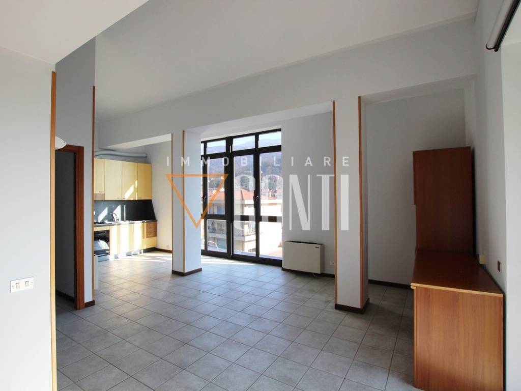Appartamento a Gavirate in Viale Ticino, 24 - Foto 4