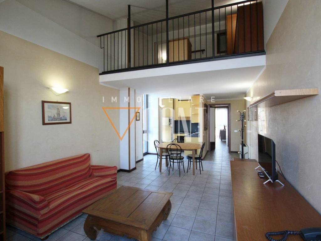 Appartamento a Gavirate in Viale Ticino, 24 - Foto 2
