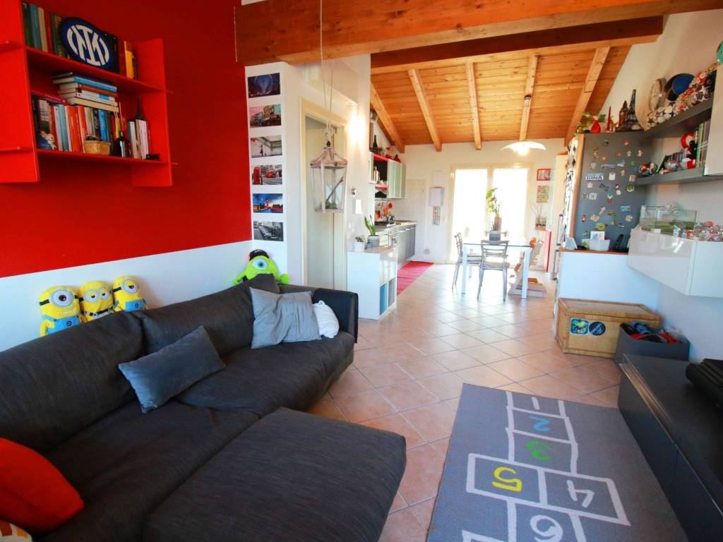 Appartamento a Caronno pertusella in Via Santa Margherita, 181 - Foto 2