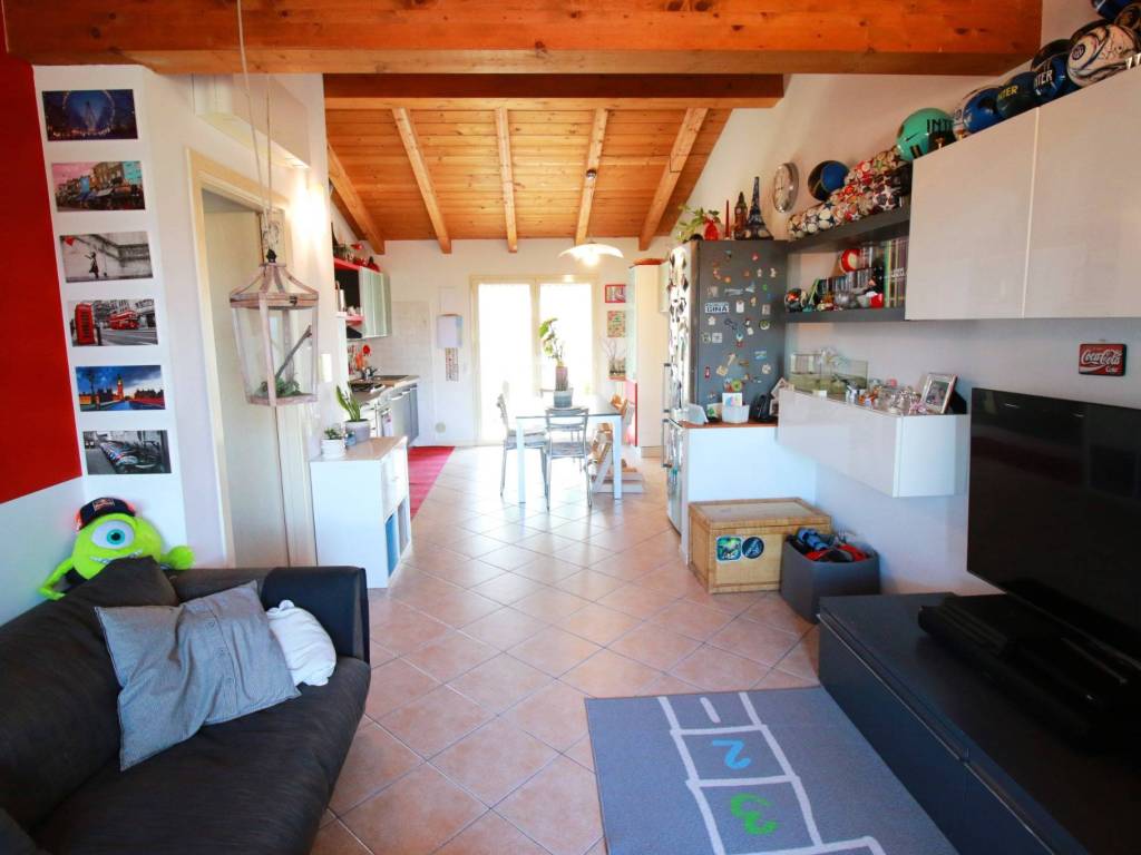 Appartamento a Caronno pertusella in Via Santa Margherita, 181 - Foto 3