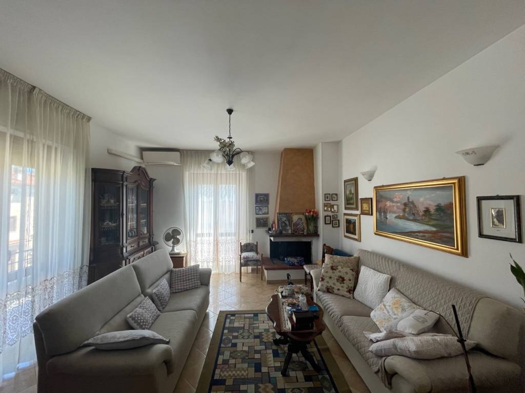 Casa indipendente a Panicale in Via Giovanni Verga, 27 - Foto 4