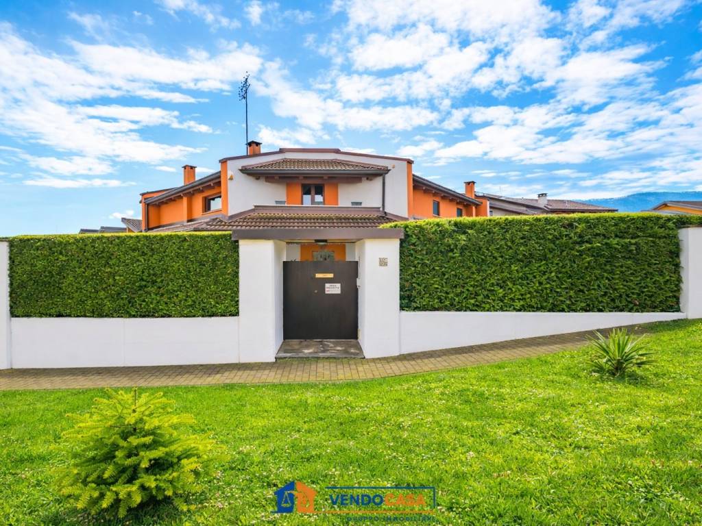 Villa a Bernezzo in Via Fontana Marta, 22 - Foto 5