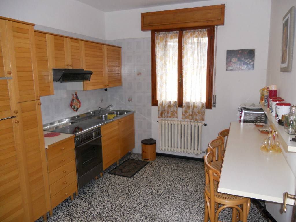 Appartamento a Pievepelago in Piazza Adriano Gimorri - Foto 2
