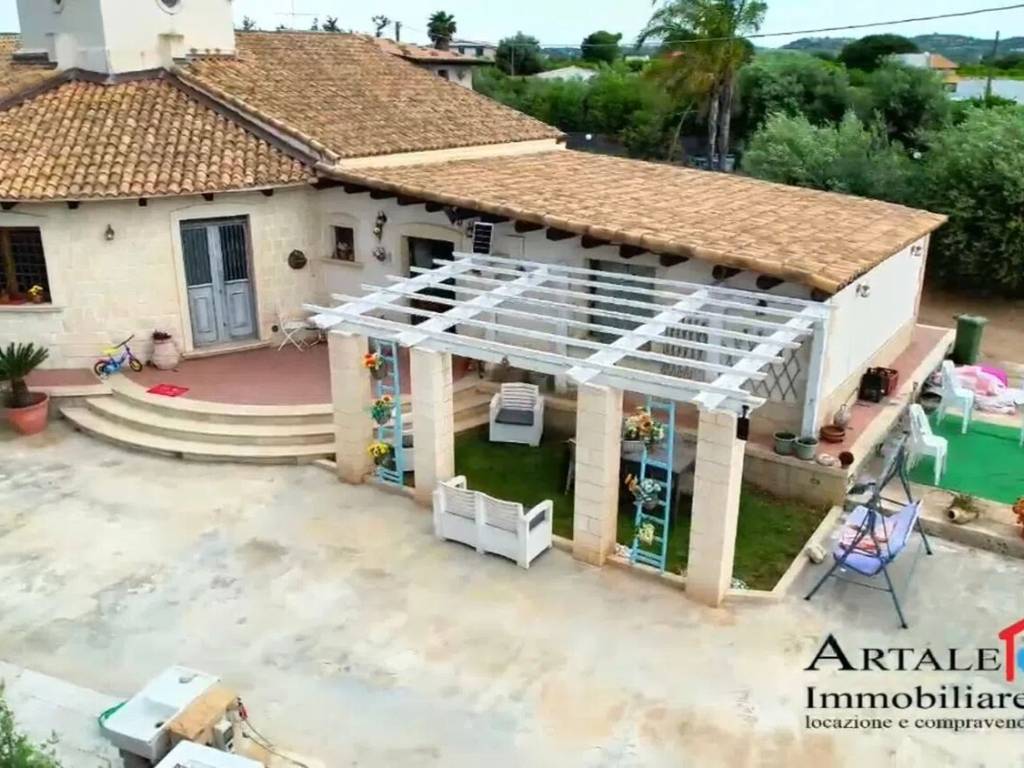 Villa a Avola in Via Puzzi S.N.C. - Foto 2