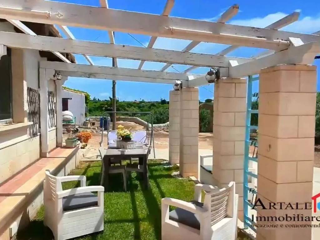 Villa a Avola in Via Puzzi S.N.C. - Foto 3