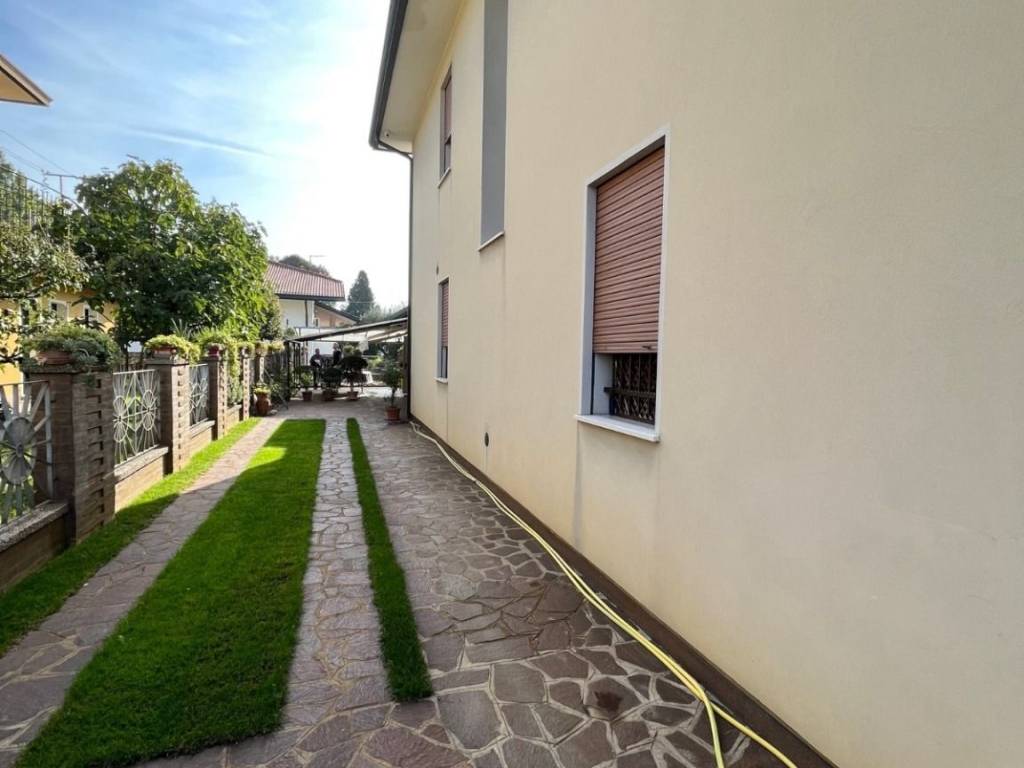 Villa a Campodarsego in Via Giuseppe Verdi, 91 - Foto 2