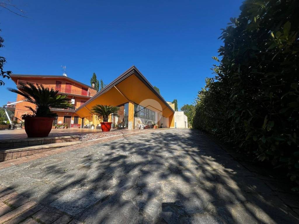 Casa indipendente a Montesarchio in Via Cirignano - Foto 2