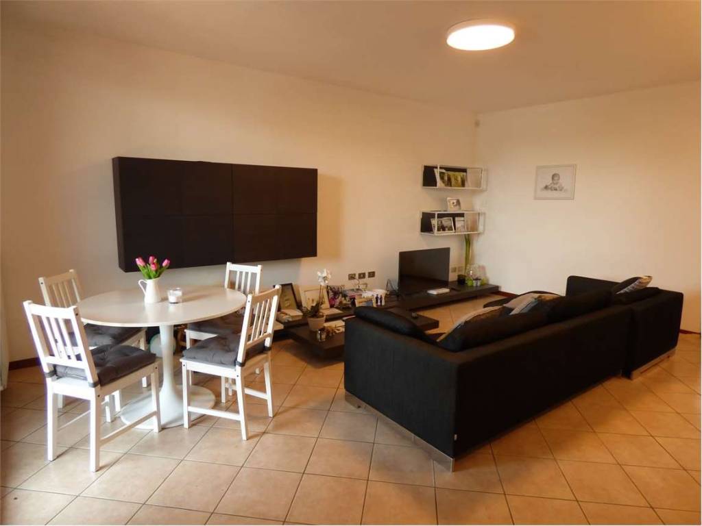 Villa a Casalpusterlengo in VIA ETTORE GASTALDI , 49 - Foto 3