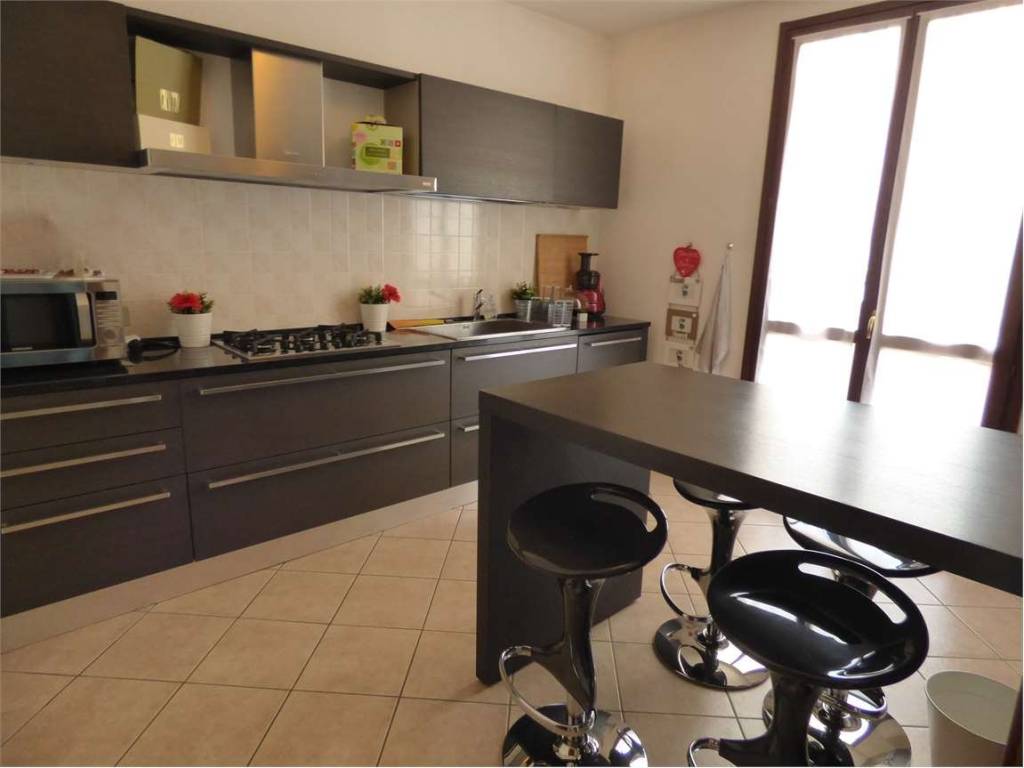 Villa a Casalpusterlengo in VIA ETTORE GASTALDI , 49 - Foto 4