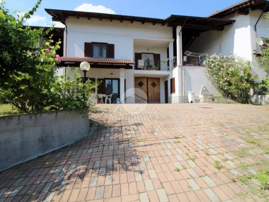 Casa indipendente a Monticello d'alba in Frazione sant'antonio, 68 - Foto 3