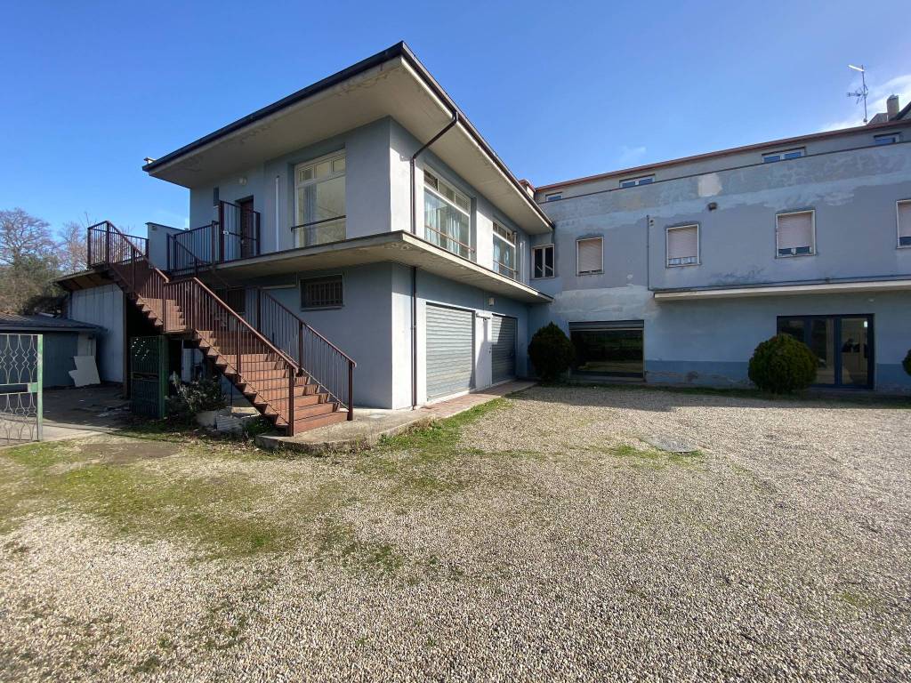 Palazzo / stabile a Montefiascone in Via Grilli - Foto 3