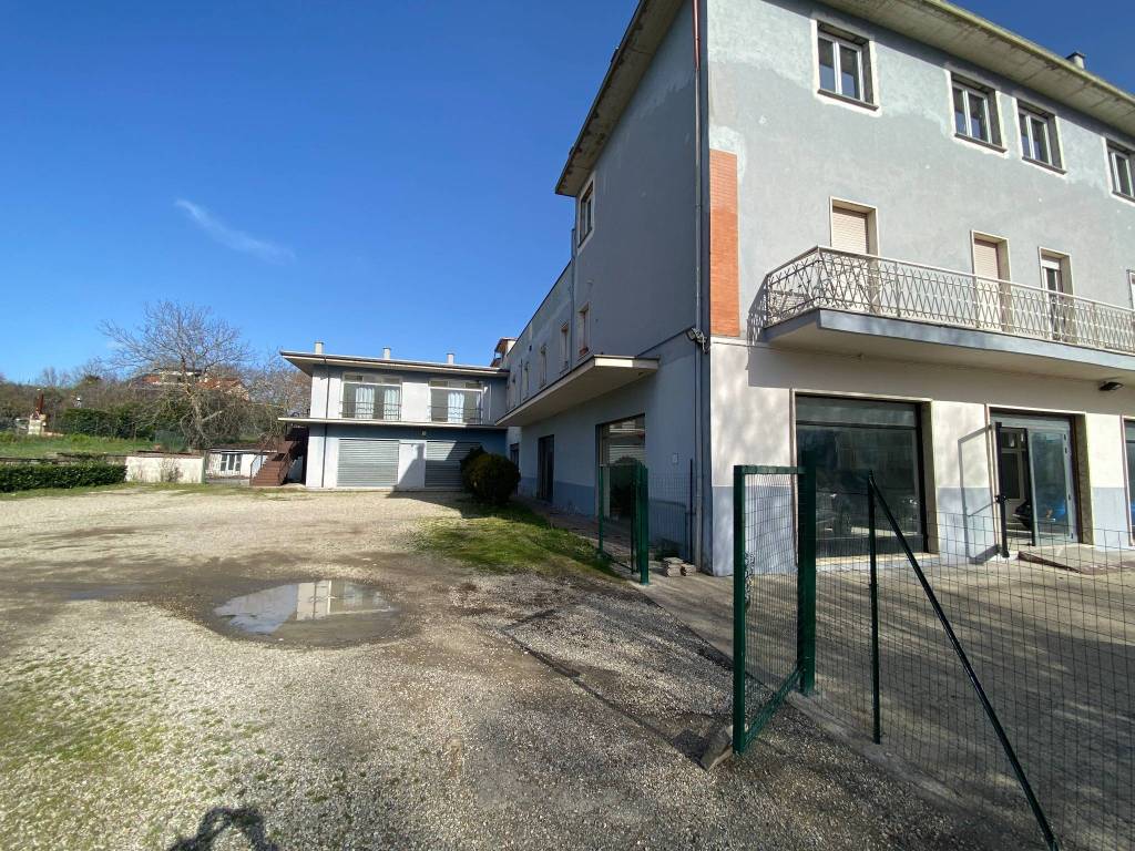 Palazzo / stabile a Montefiascone in Via Grilli - Foto 5