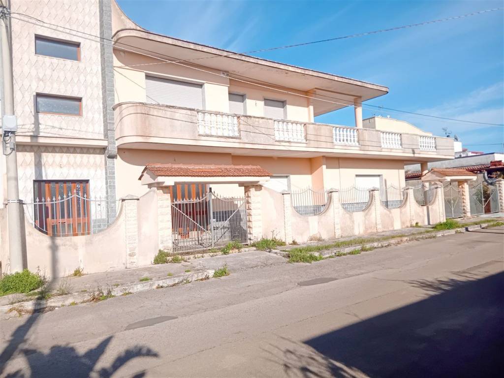 Villa a Taurisano in Via Filippo Bottazzi, 113 - Foto 2