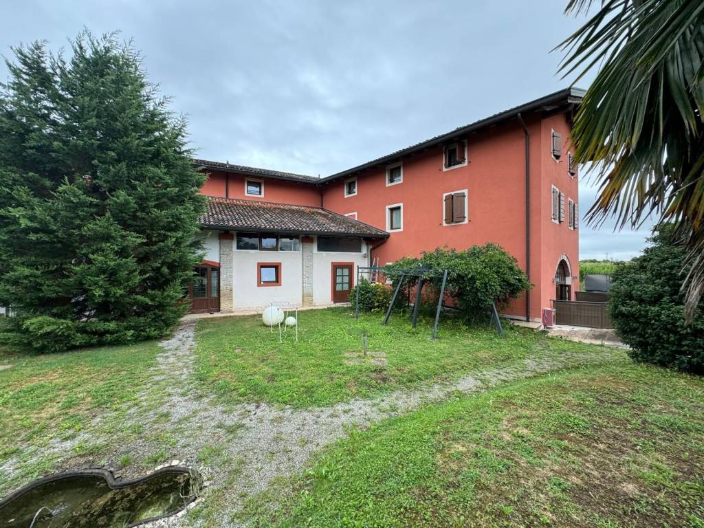Palazzo / stabile a San vito al tagliamento in Località Torricella, 5 - Foto 2