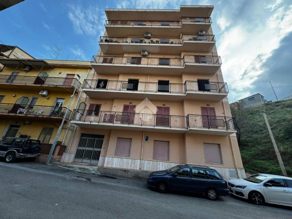 Rustico / casale a Reggio calabria in Via Gullina Archi Carmine, 30 - Foto 2