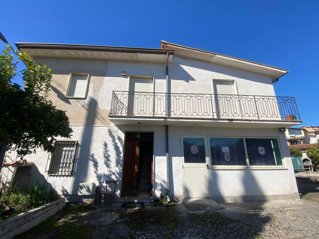 Villa a Cervaro in Via Santa Lucia, 97 - Foto 3