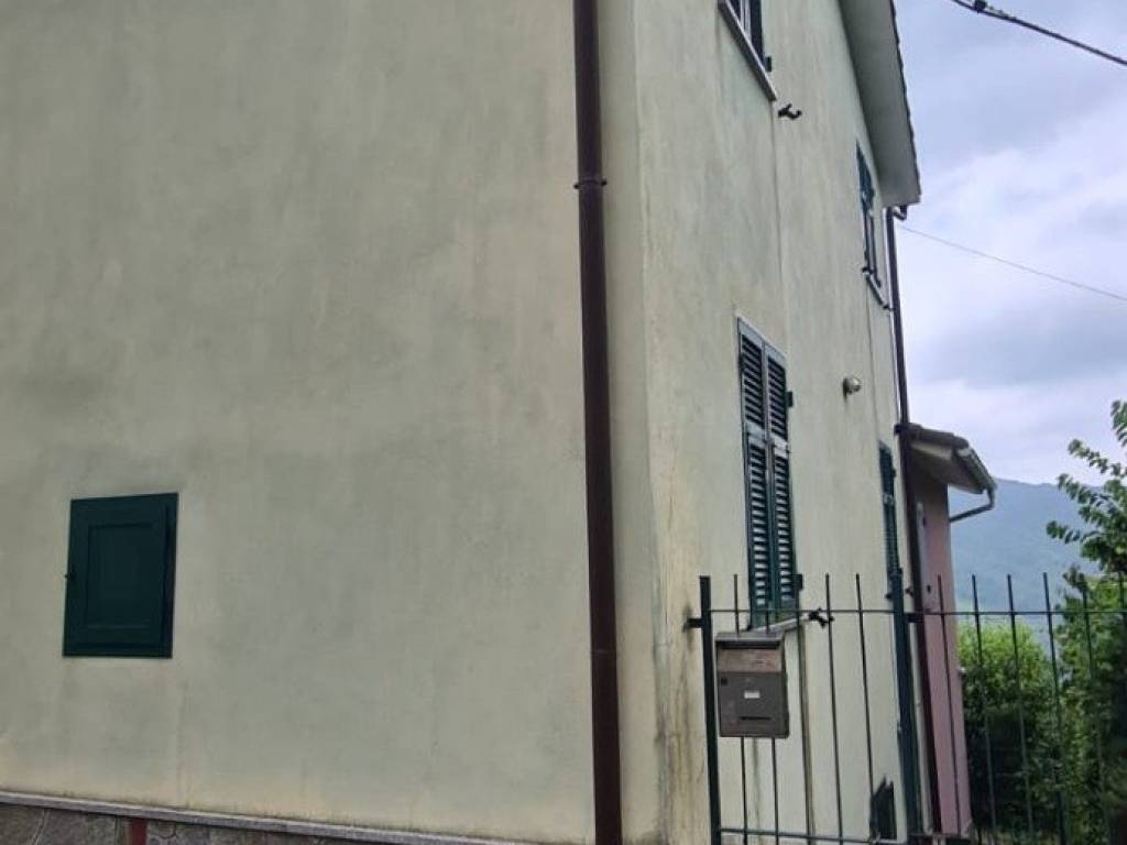 Casa indipendente a Lumarzo in Frazione Cornega, 177 - Foto 2