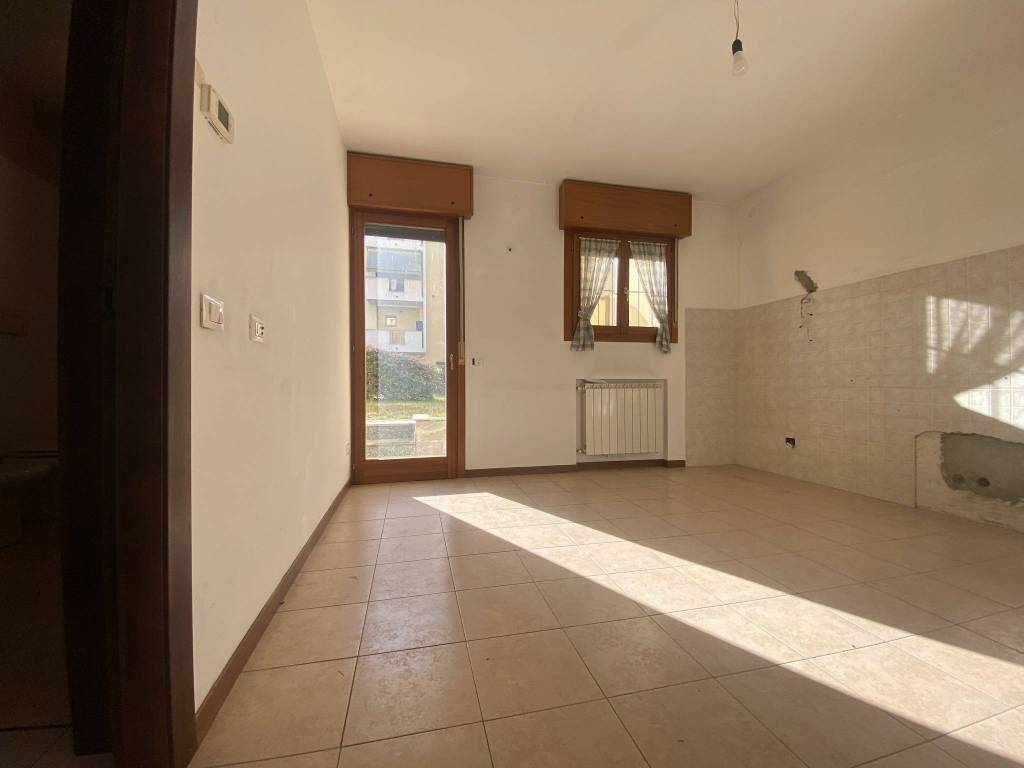 Appartamento a Borgomanero in Via Giuseppe Verdi - Foto 5