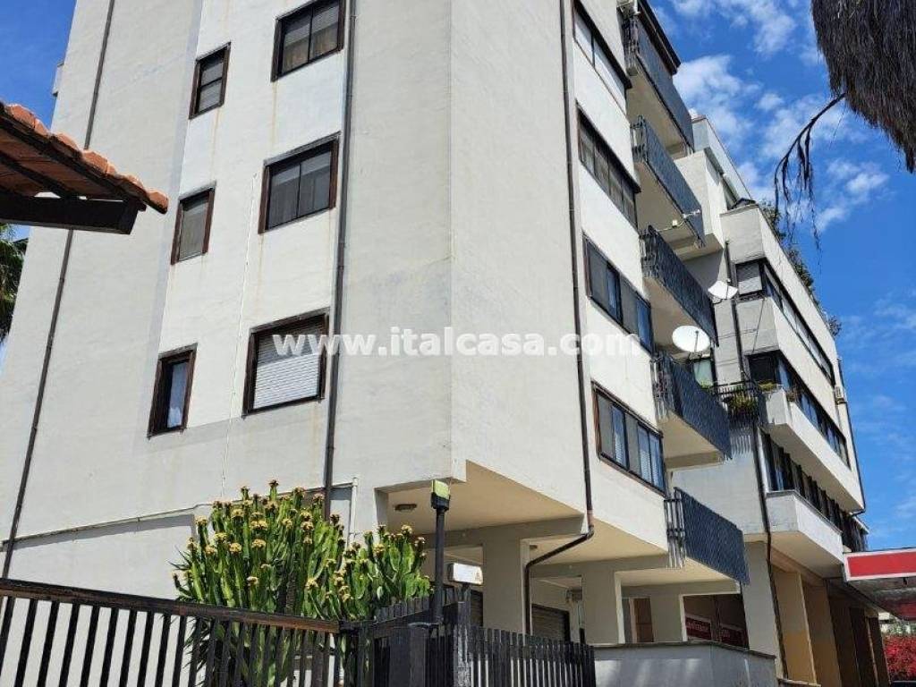 Appartamento a Crotone in via giovanni paolo II - Foto 2