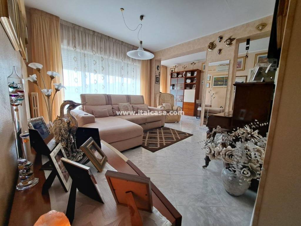 Appartamento a Crotone in via giovanni paolo II - Foto 5