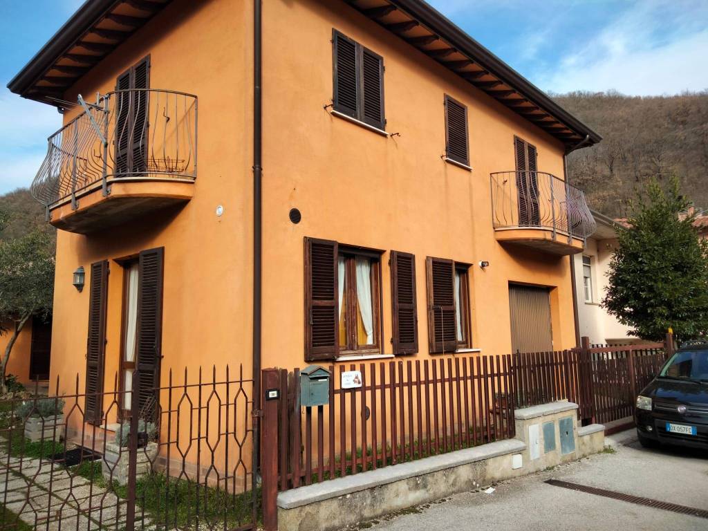 Villa a Nocera umbra in Vocabolo Bagnara - Foto 3