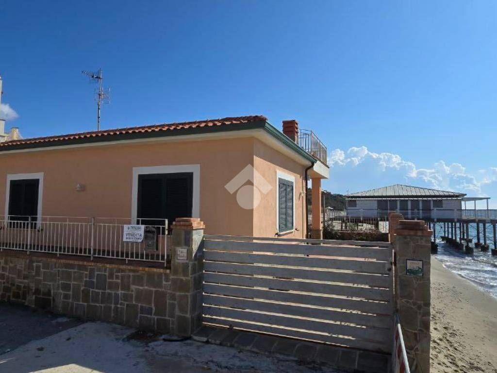 Appartamento a Ascea in Viale Mario Napoli, 9 - Foto 2