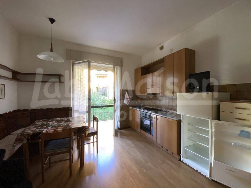 Appartamento a Gavirate in viale verbano - Foto 5