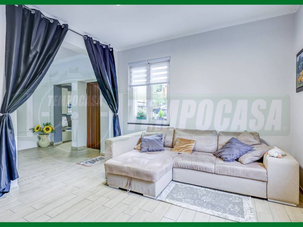 Appartamento a Besozzo in Via Monte Bianco - Foto 2