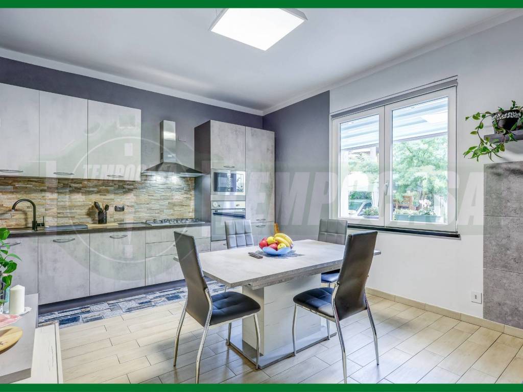 Appartamento a Besozzo in Via Monte Bianco - Foto 3