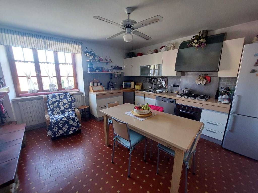 Casa indipendente a Castelnuovo magra in Via Olmarello, 50 - Foto 2