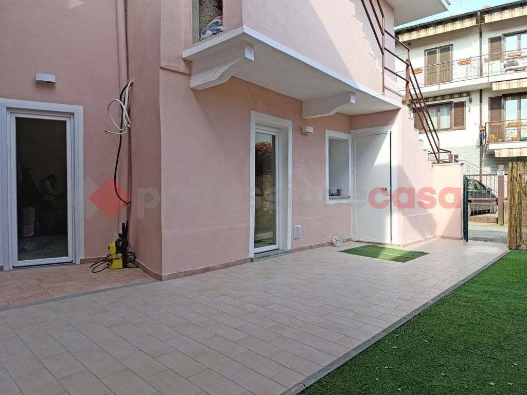 Appartamento a Arona in Via Crosa - Foto 2