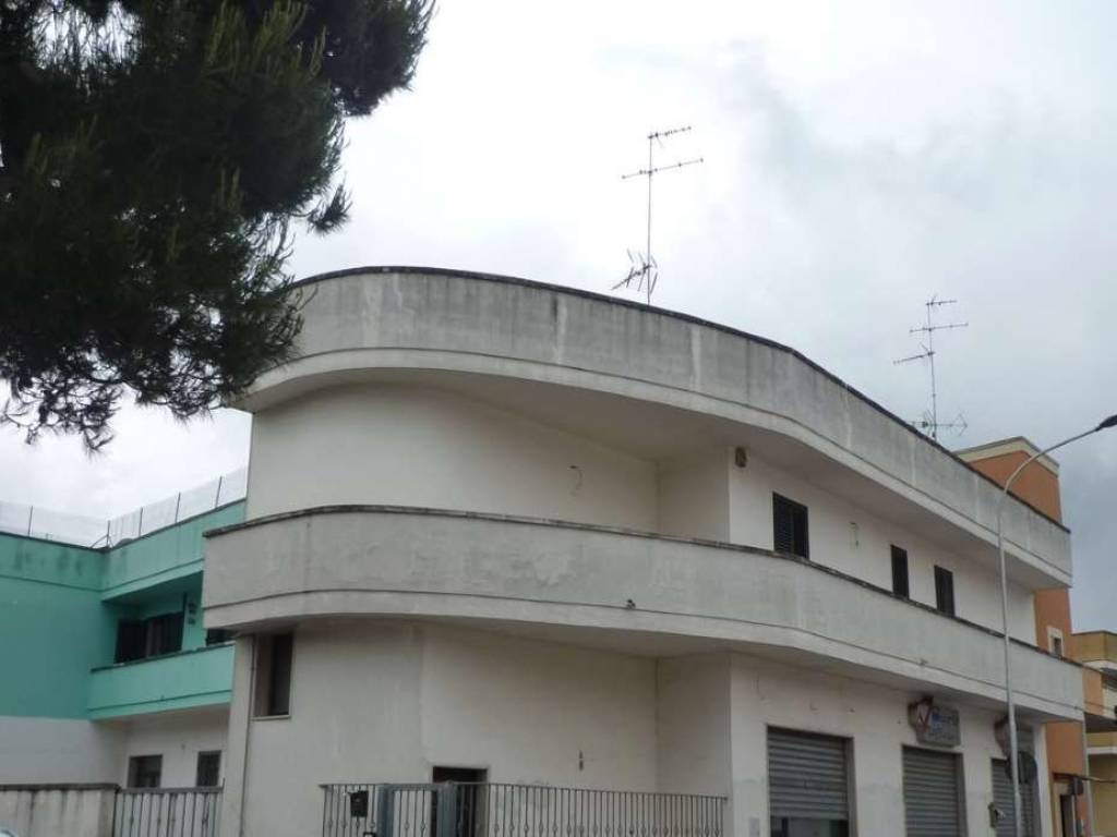 Immobile a Carmiano in via Stazione Ang. Via Pasubio - Foto 2