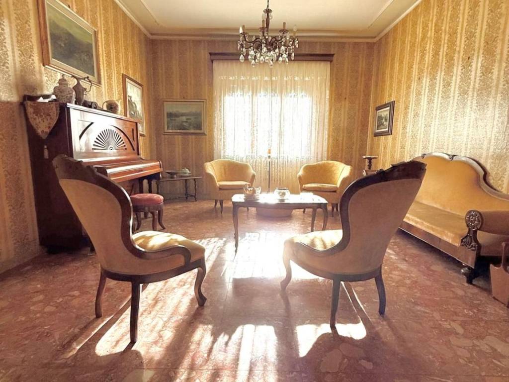 Villa a Lucca in Via Angelo Pelliccia - Foto 2