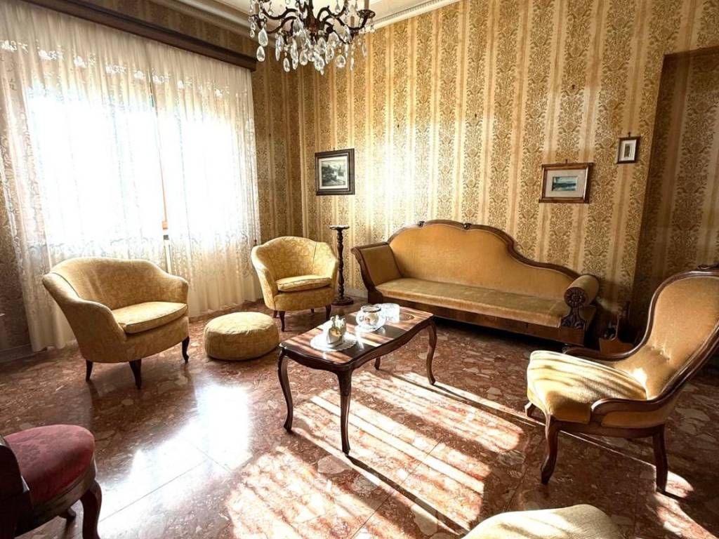 Villa a Lucca in Via Angelo Pelliccia - Foto 3