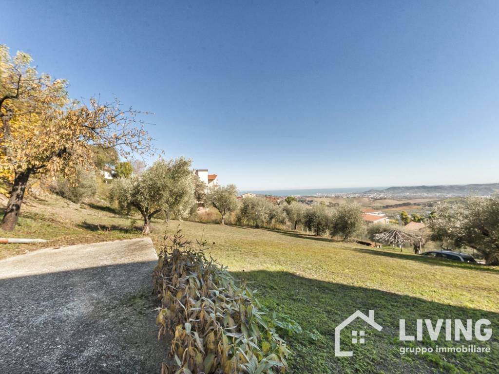 Casa indipendente a Città sant'angelo in Via Luigi Innamorati, 10 - Foto 4