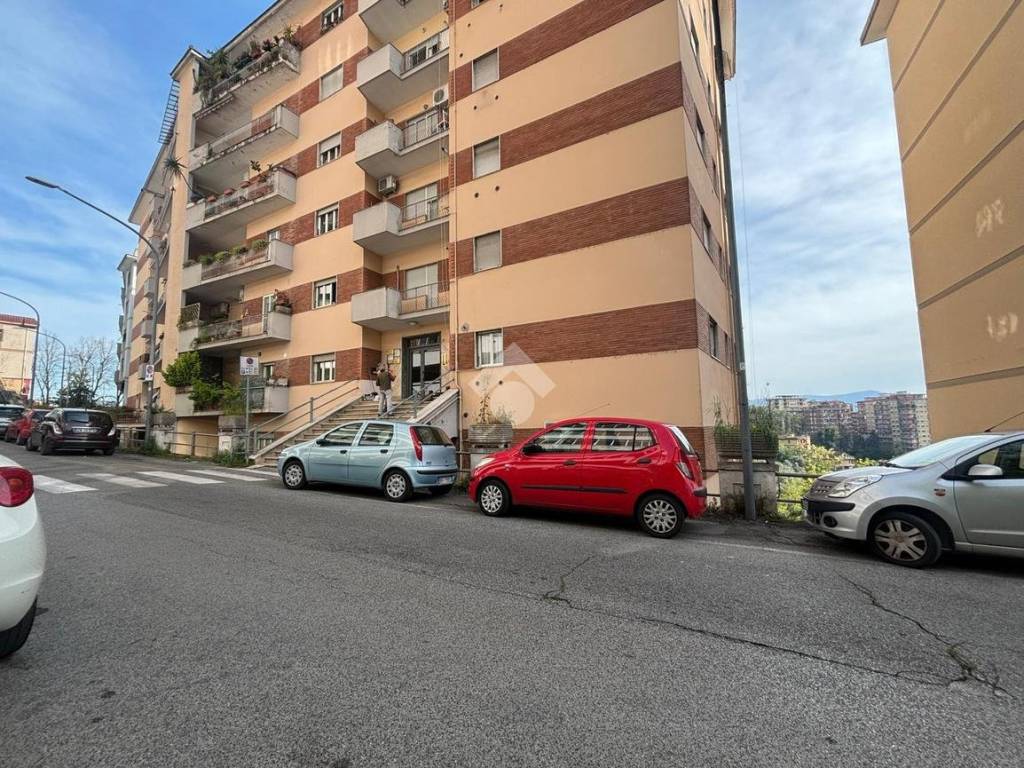 Appartamento a Frosinone in Via Firenze, 37 - Foto 2