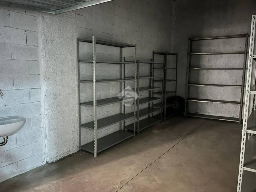 Box / garage a Lamezia terme in Via Crati - Foto 5